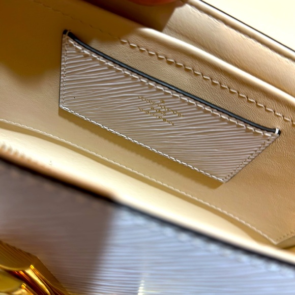 Louis Vuitton Twist - Picture 8 of 9